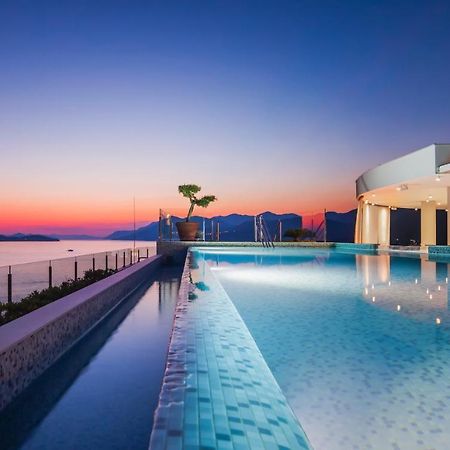 Royal Blue Hotel Dubrovnik Luaran gambar Infinity pool at the hotel