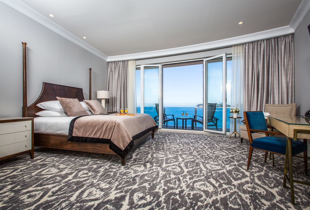 Royal Blue Hotel Dubrovnik Luaran gambar A guest room at the Hilton San Diego Bayfront