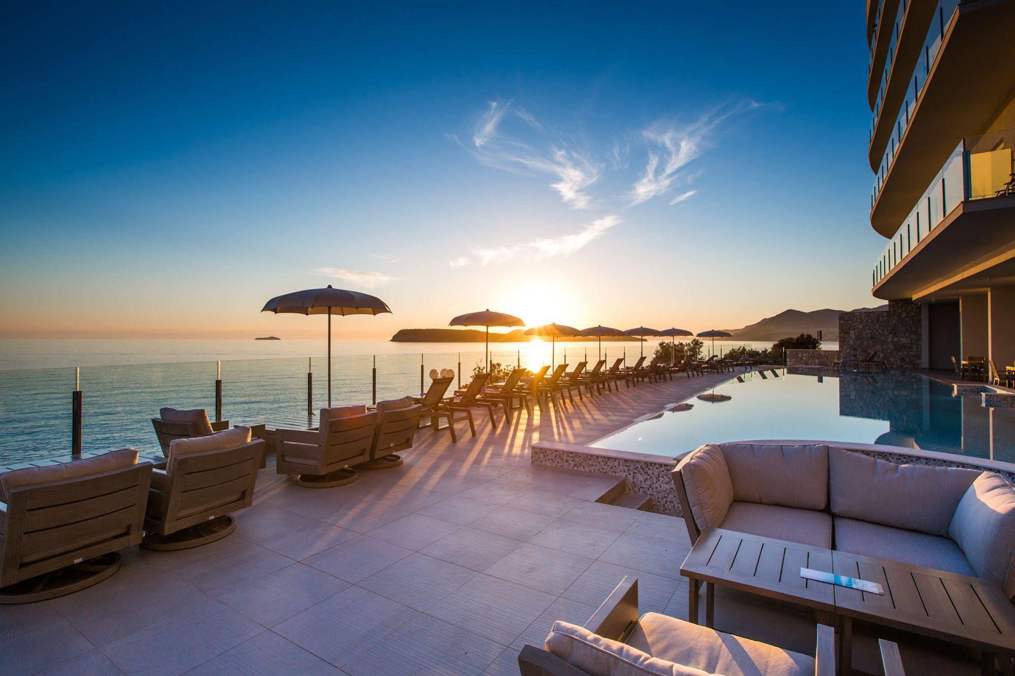 Royal Blue Hotel Dubrovnik Luaran gambar Sunset at the pool